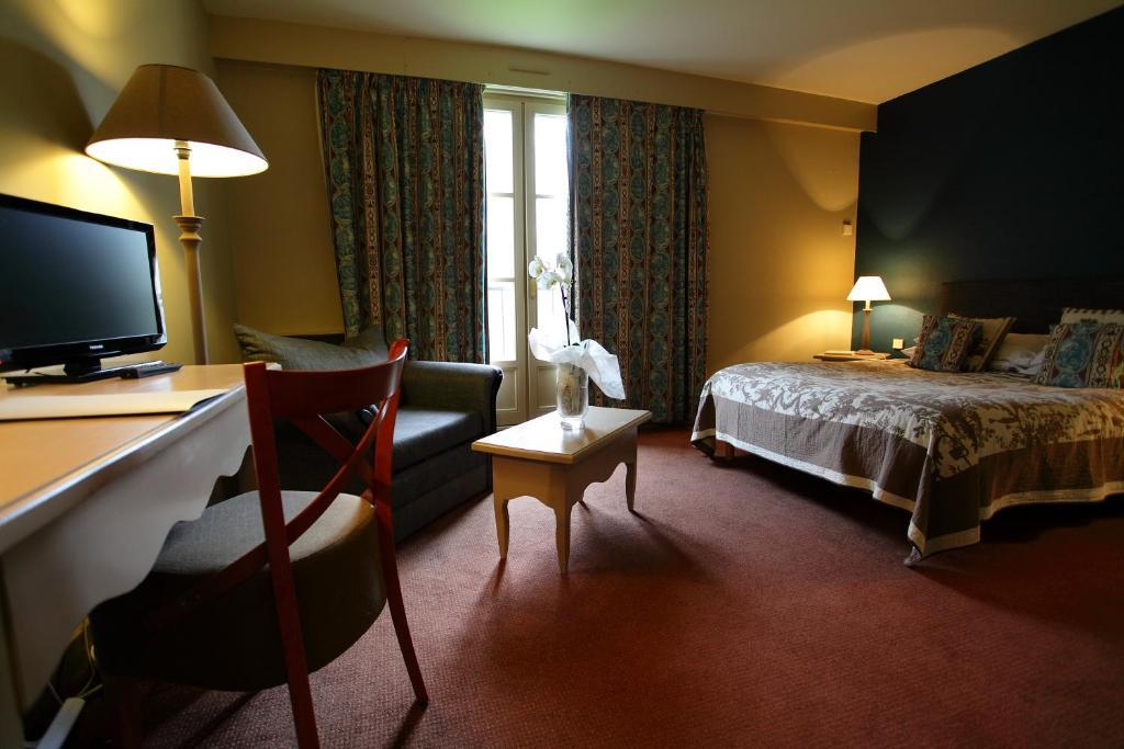 ホテル Le Domaine De Mombreux Lumbres 部屋 写真