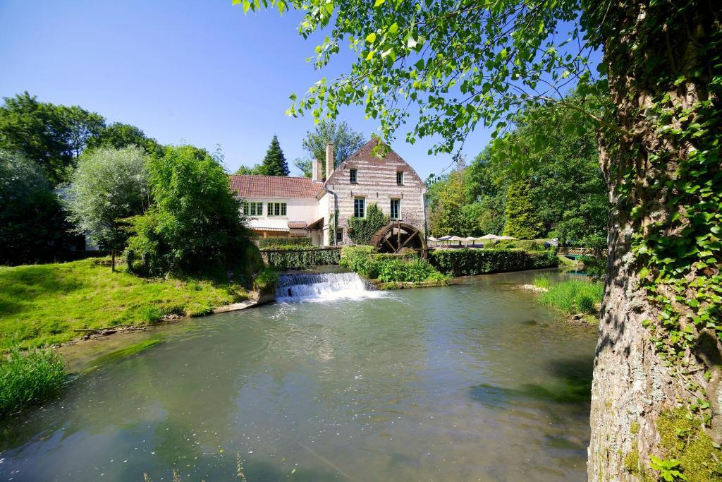 ホテル Le Domaine De Mombreux Lumbres エクステリア 写真